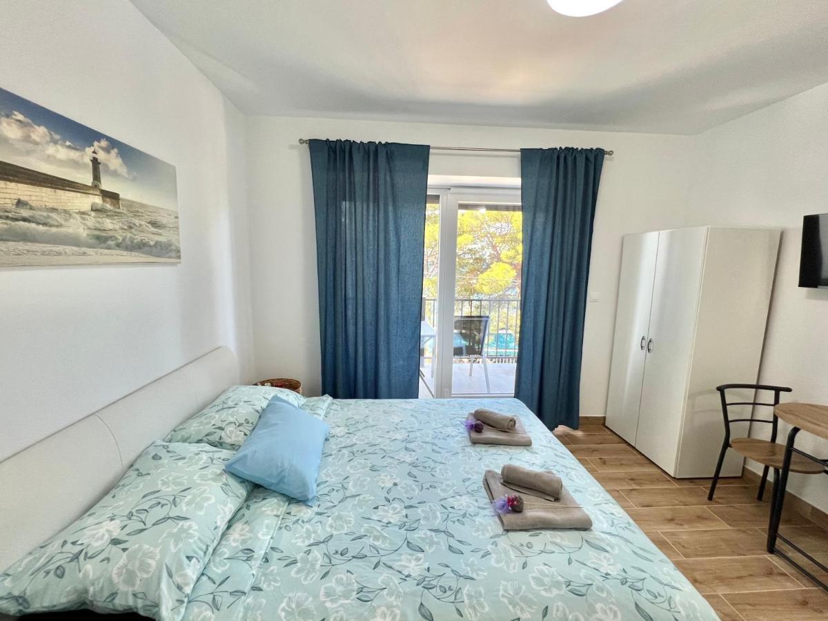 Fantasia Del Mare Apartment And Rooms Dramalj Exterior photo