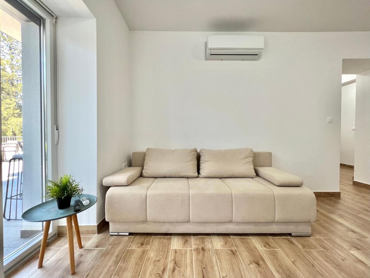 Fantasia Del Mare Apartment And Rooms Dramalj Exterior photo