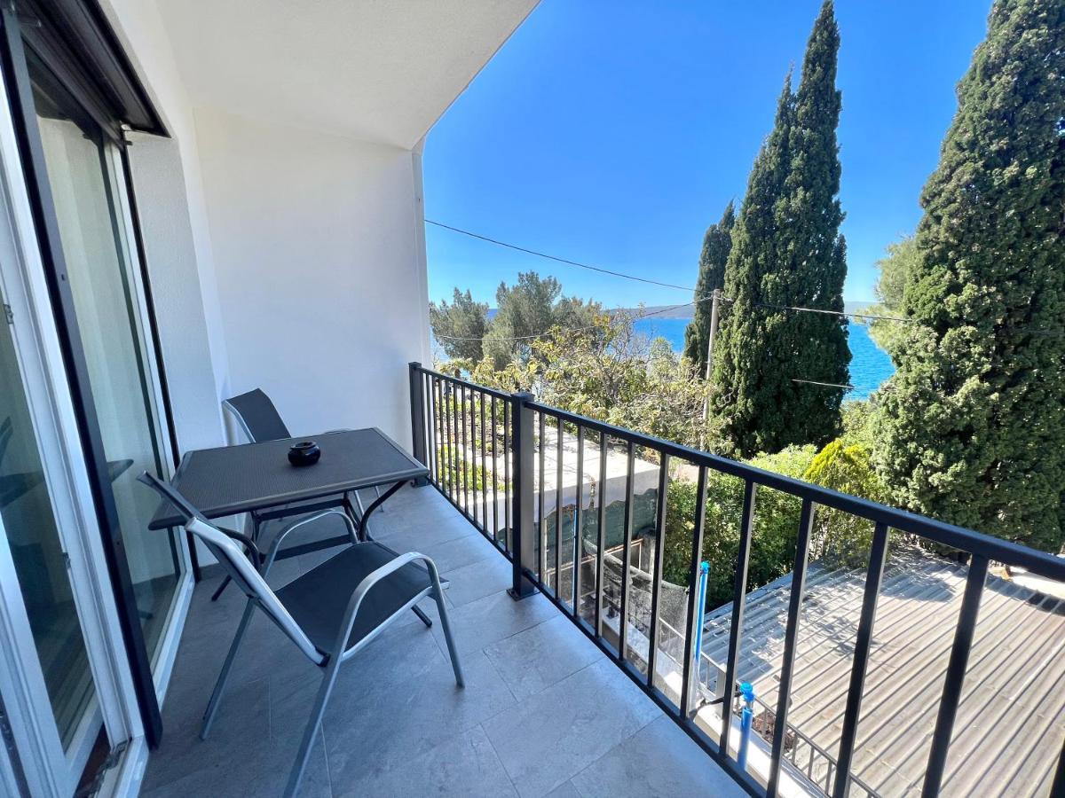 Fantasia Del Mare Apartment And Rooms Dramalj Exterior photo